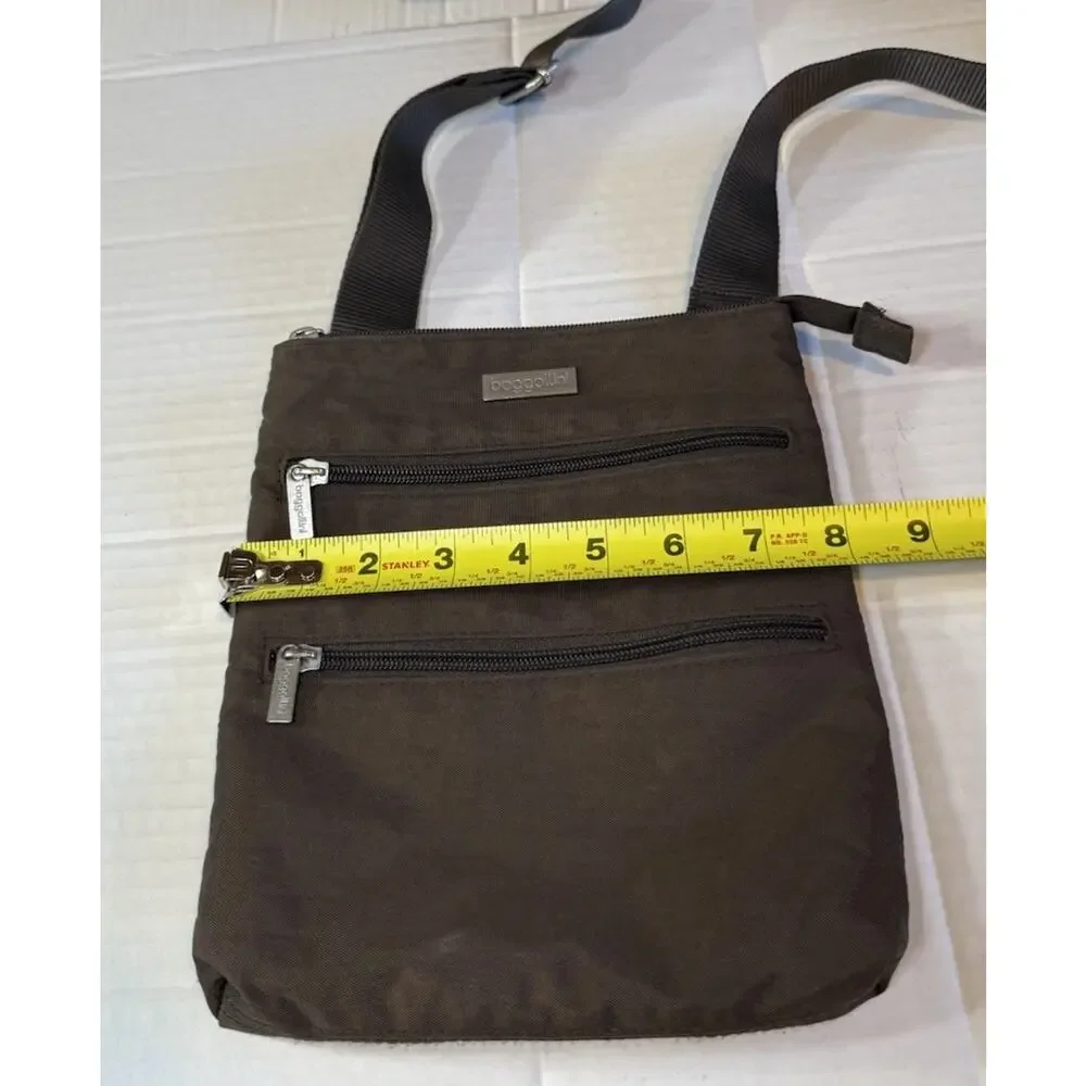 Baggallini Adjustable Crossbody Bag Brown Multiple Pockets